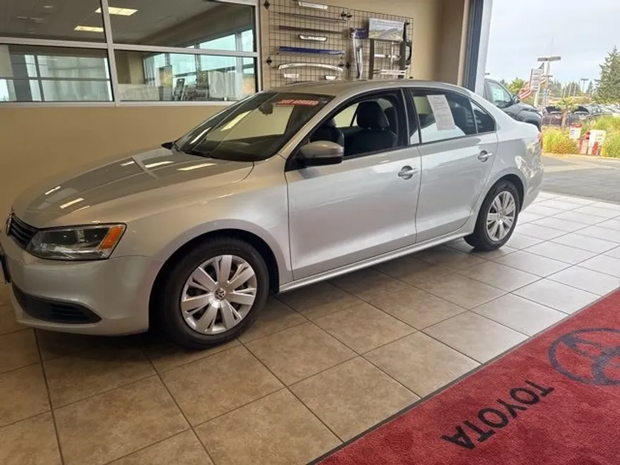 2014 Volkswagen Jetta 1.8T SE photo 1