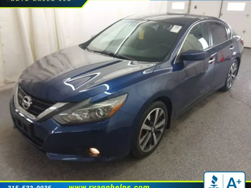 2017 Nissan Altima 2.5 SR photo 1