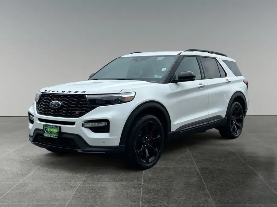 2024 Ford Explorer ST photo 1