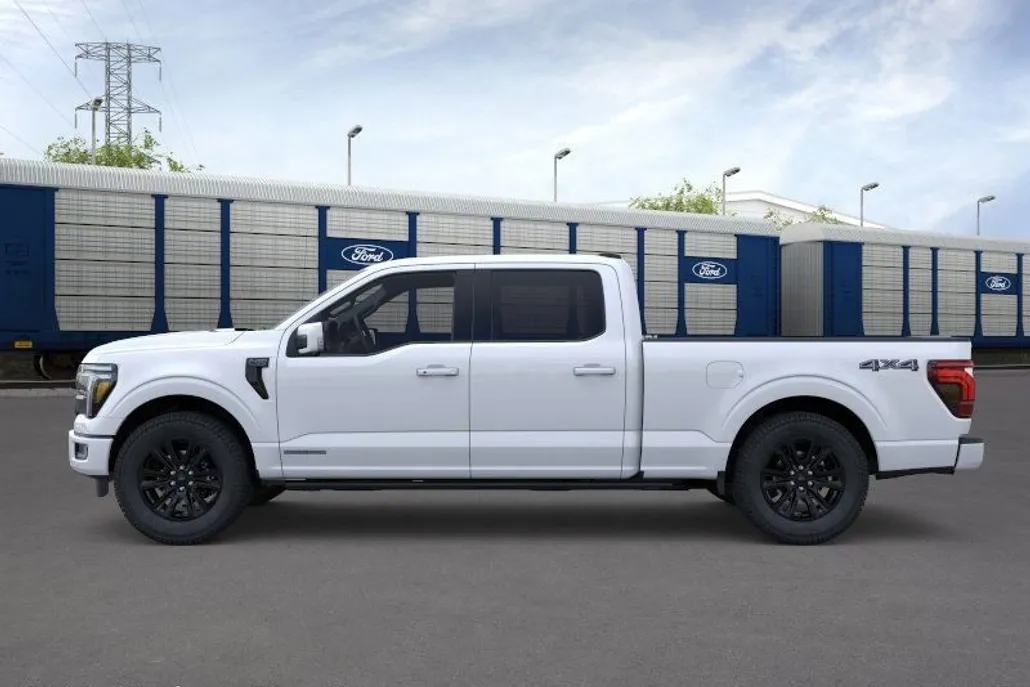 2025 Ford F-150 Platinum photo 1