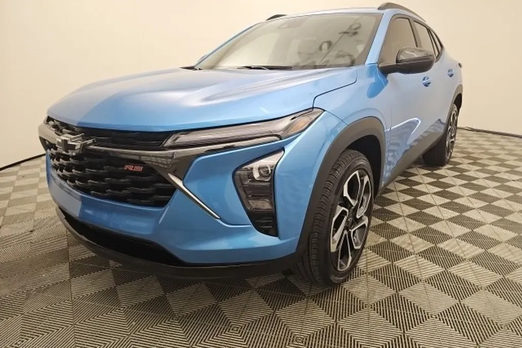 2025 Chevrolet Trax photo 1