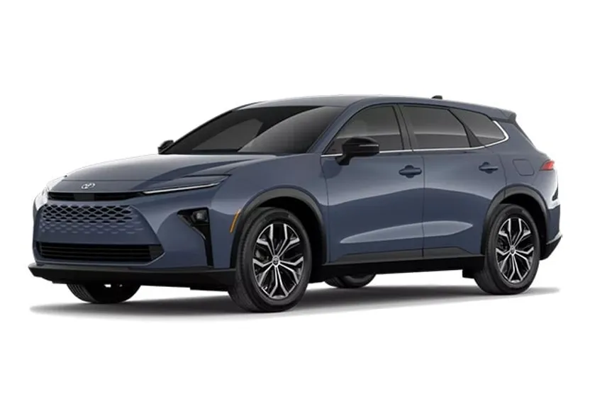 2025 Toyota Crown Signia XLE photo 1