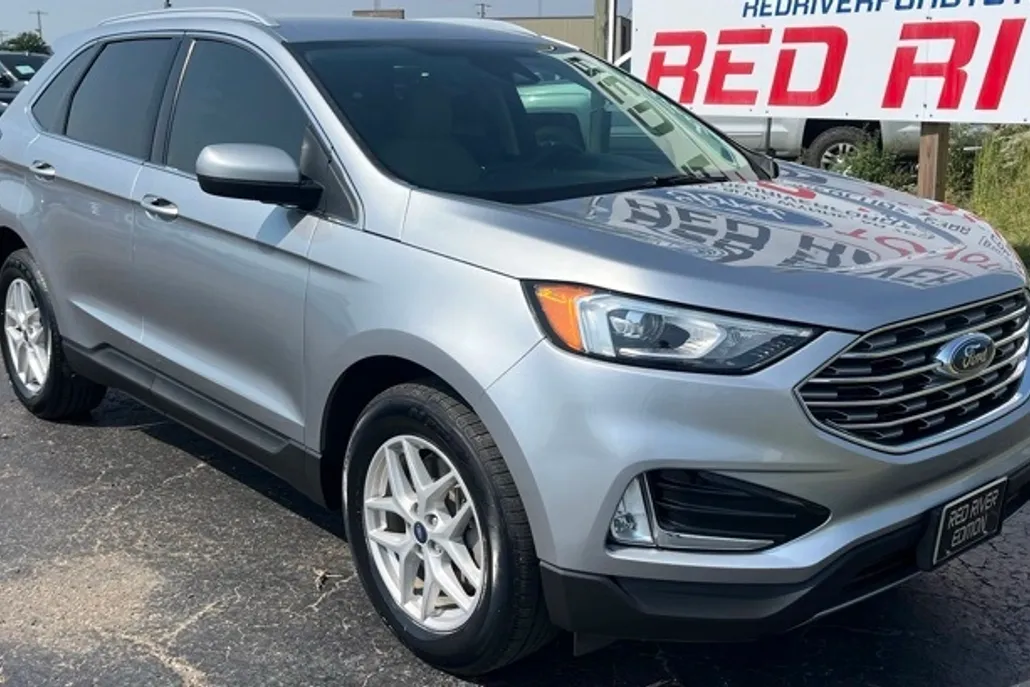 2021 Ford Edge SEL photo 1