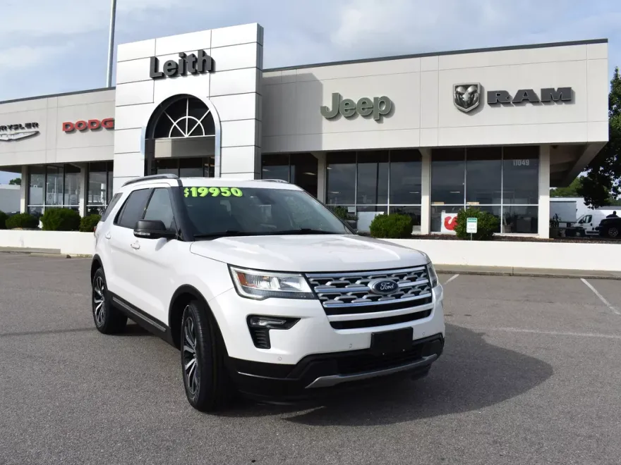 2019 Ford Explorer XLT photo 1