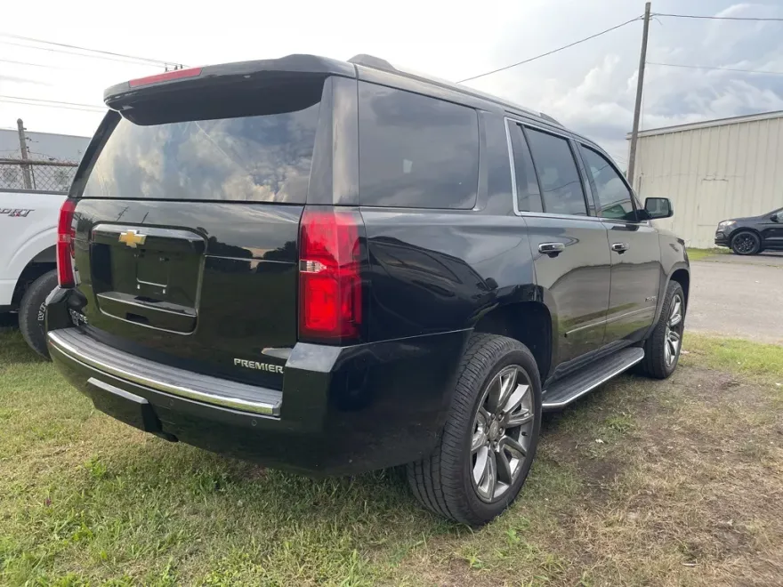 2019 Chevrolet Tahoe Premier photo 1