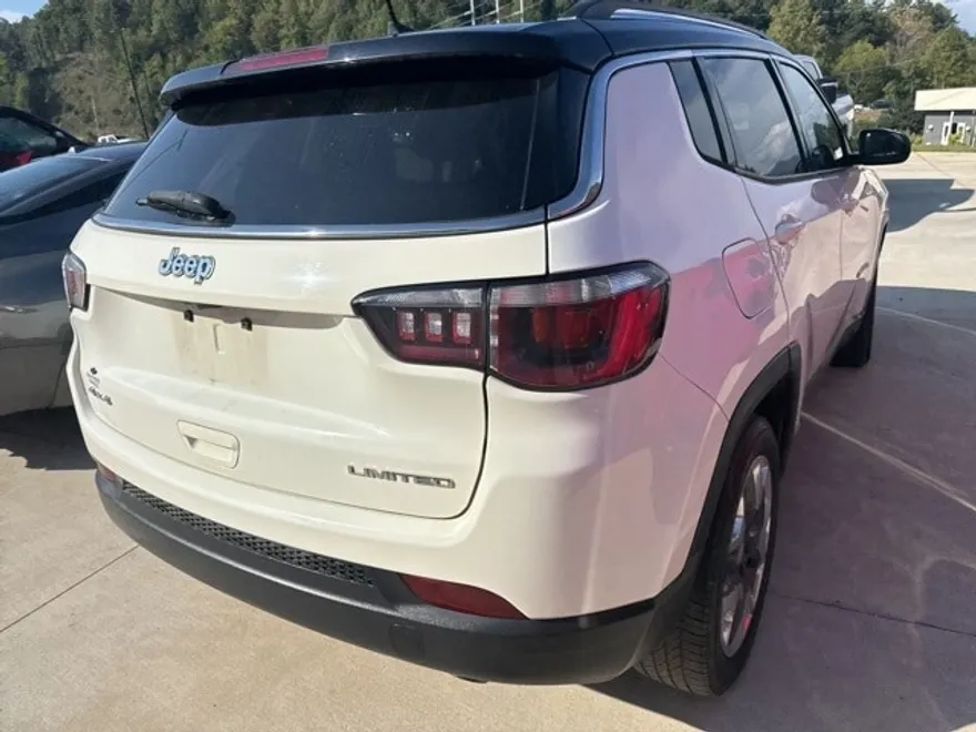 2018 Jeep Compass Limited photo 1