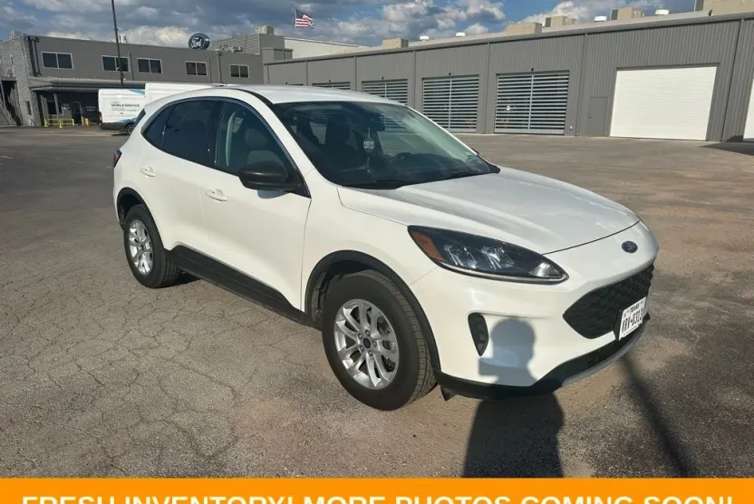 2022 Ford Escape SE photo 1