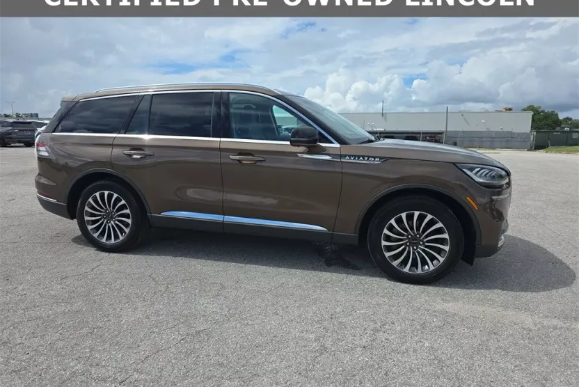 2022 Lincoln Aviator Reserve photo 1