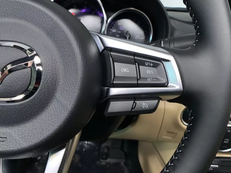 2025 Mazda MX-5 Miata Miata RF Grand Touring photo 23