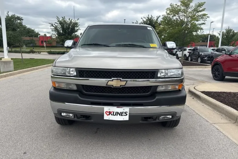 2002 Chevrolet Silverado 2500HD LT photo 1