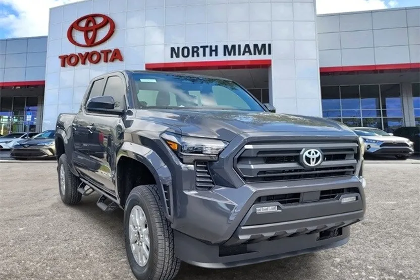 2025 Toyota Tacoma SR5 photo 1