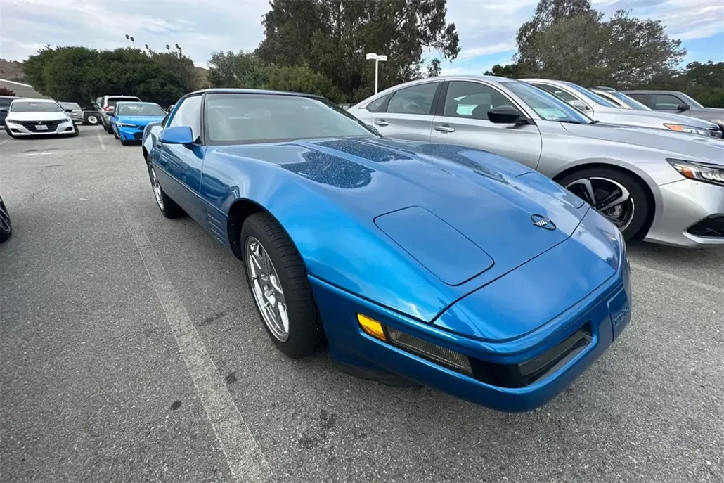 1993 Chevrolet Corvette Base photo 1