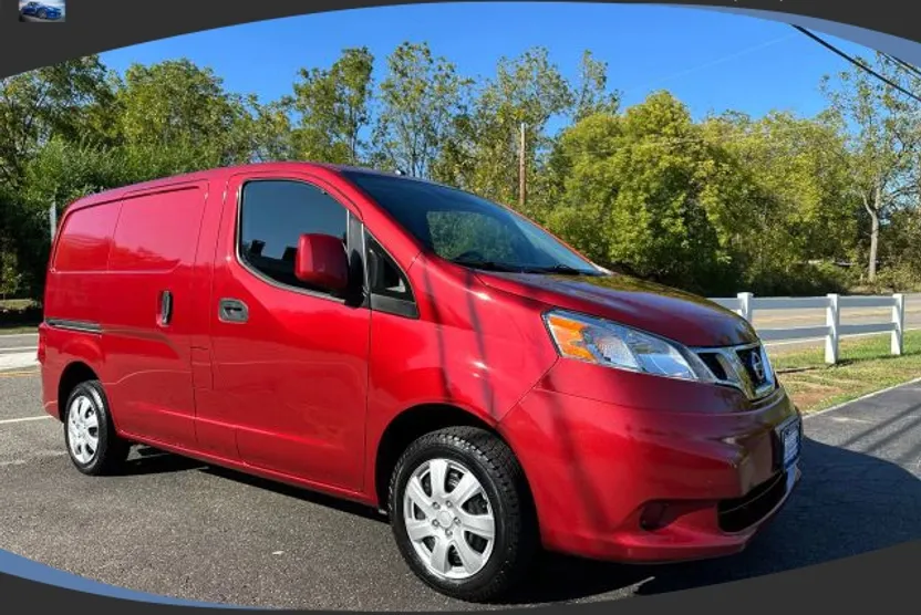 2019 Nissan NV200 SV photo 1