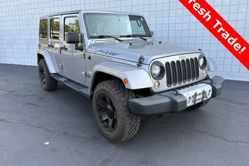 2014 Jeep Wrangler Unlimited Sahara photo 1