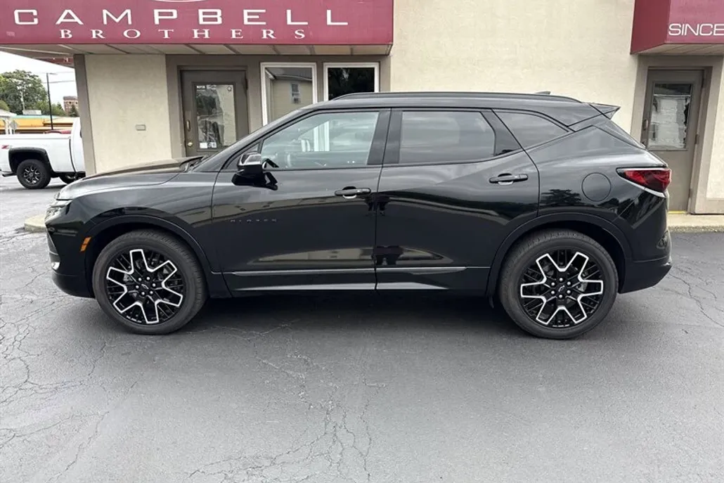 2023 Chevrolet Blazer RS photo 1