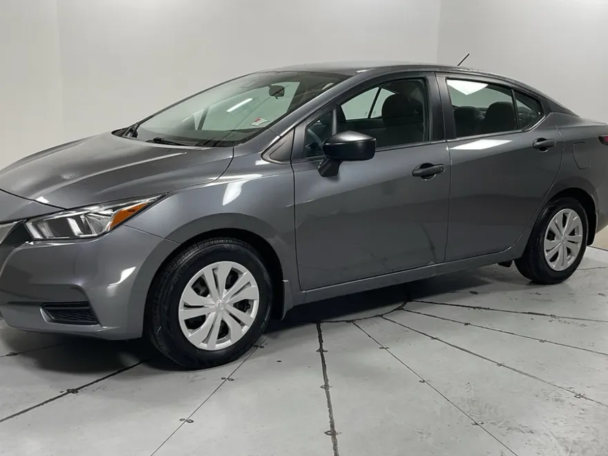 2021 Nissan Versa 1.6 S photo 1