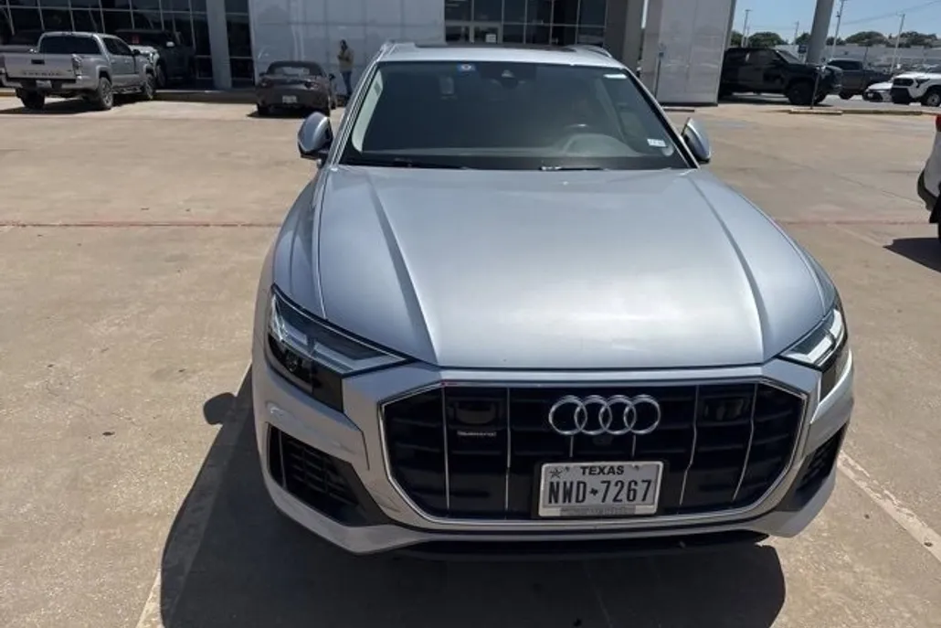 2019 Audi Q8 Premium Plus photo 1