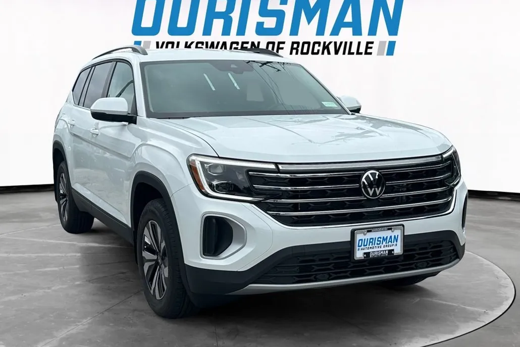 2025 Volkswagen Atlas SE photo 1