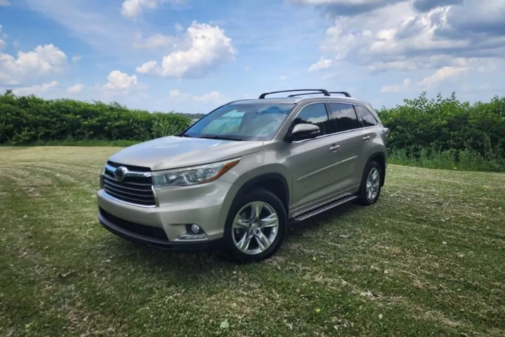 2015 Toyota Highlander Limited Platinum photo 1