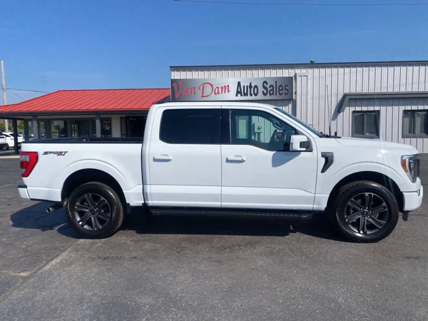 2023 Ford F-150 Lariat photo 1