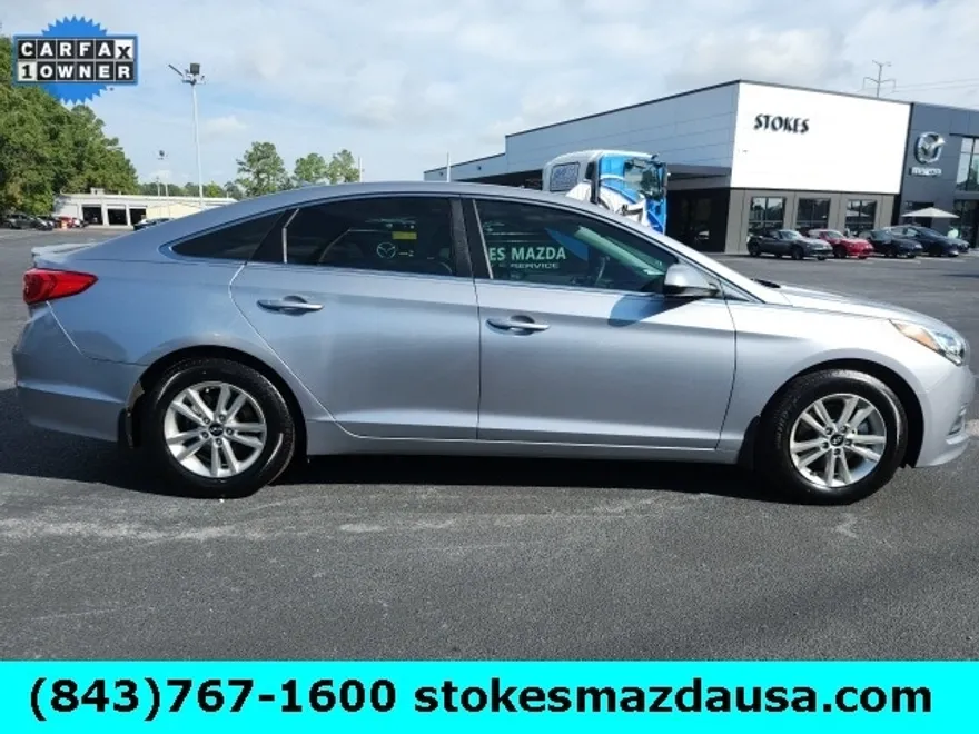 2015 Hyundai Sonata SE photo 1