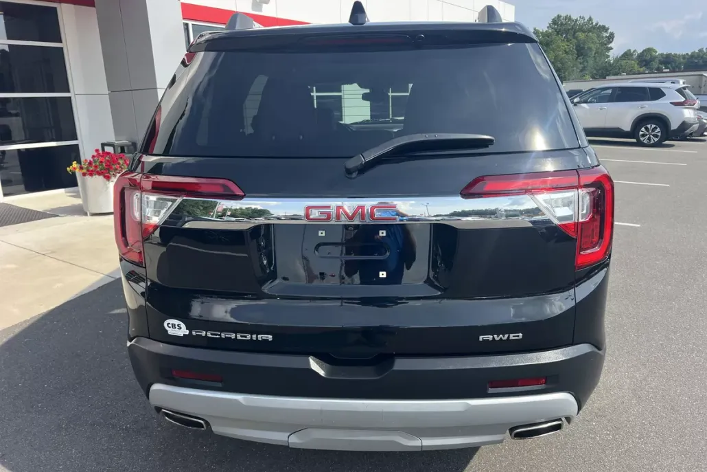 2023 Gmc Acadia SLT photo 1