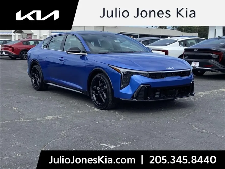 2025 Kia K4 GT-Line Turbo photo 1
