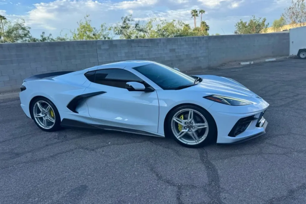 2021 Chevrolet Corvette 2LT photo 1