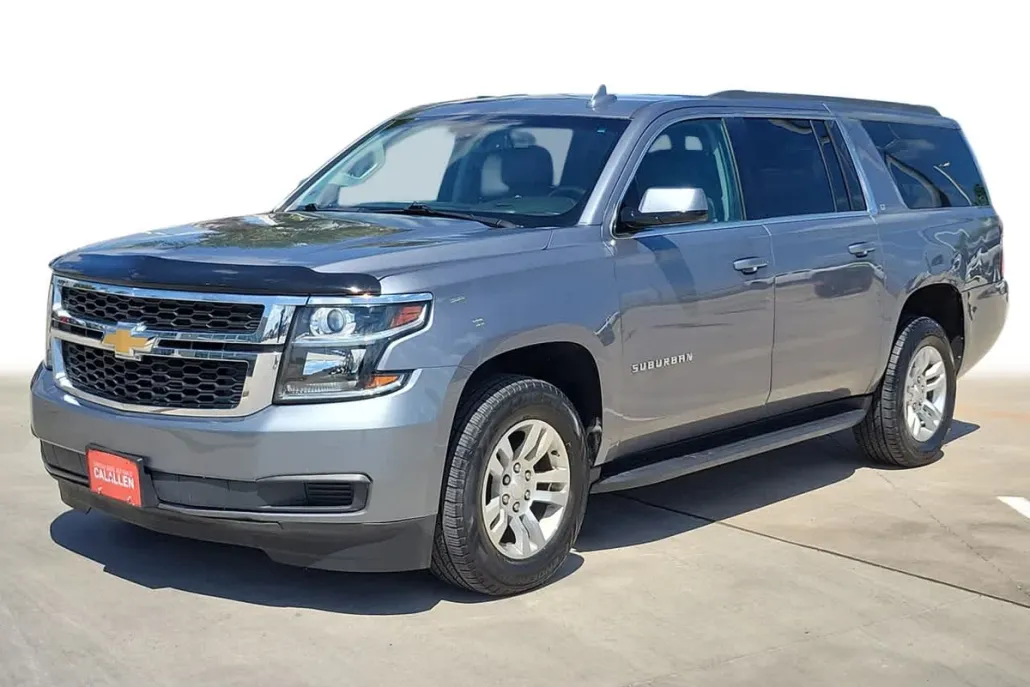 2019 Chevrolet Suburban LT photo 1