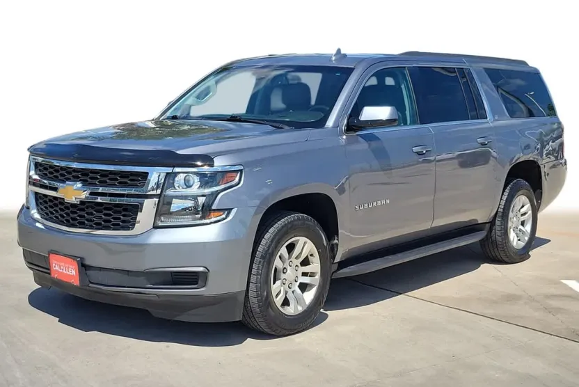 2019 Chevrolet Suburban LT photo 1