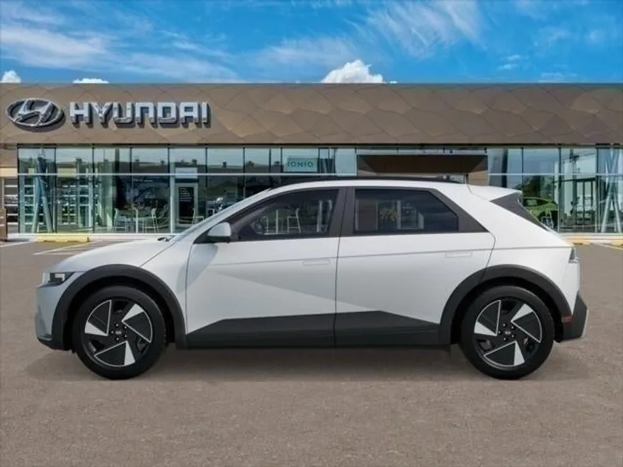 2025 Hyundai Ioniq 5 SEL photo 1