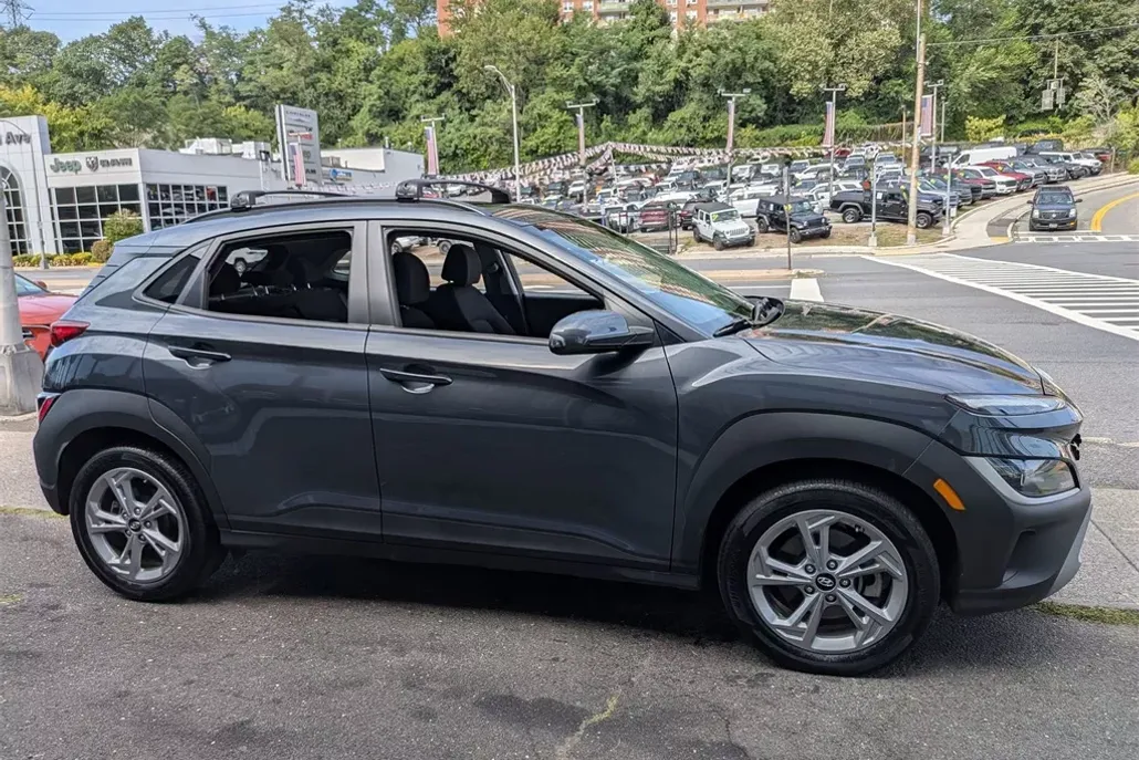 2023 Hyundai Kona SEL photo 1