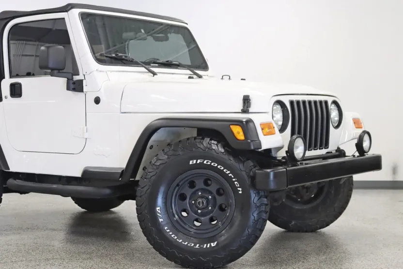 2004 Jeep Wrangler Sport photo 1