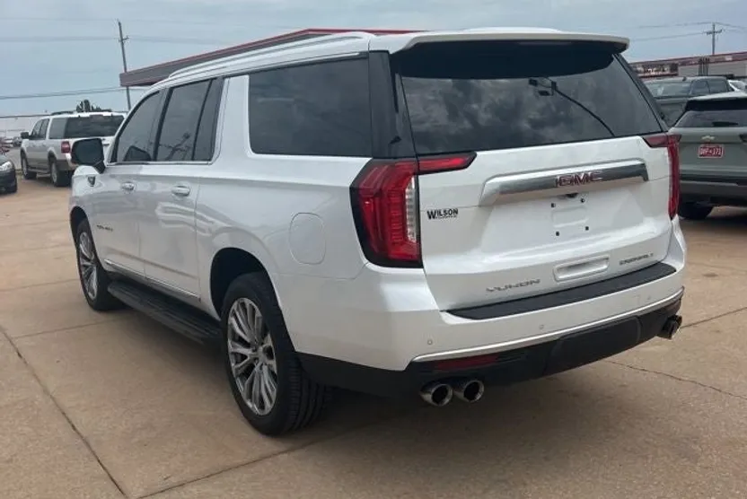 2021 Gmc Yukon XL Denali photo 1