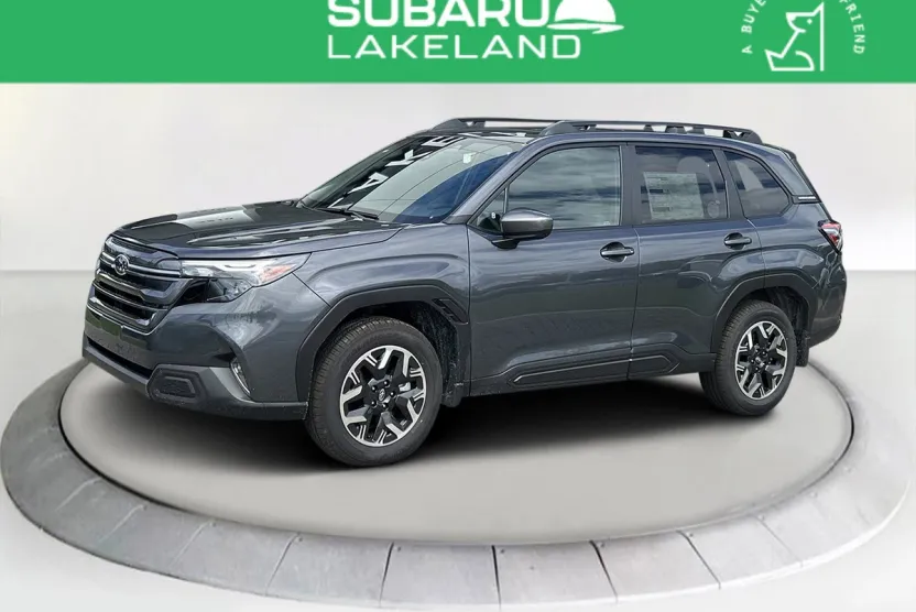 2025 Subaru Forester Premium photo 1