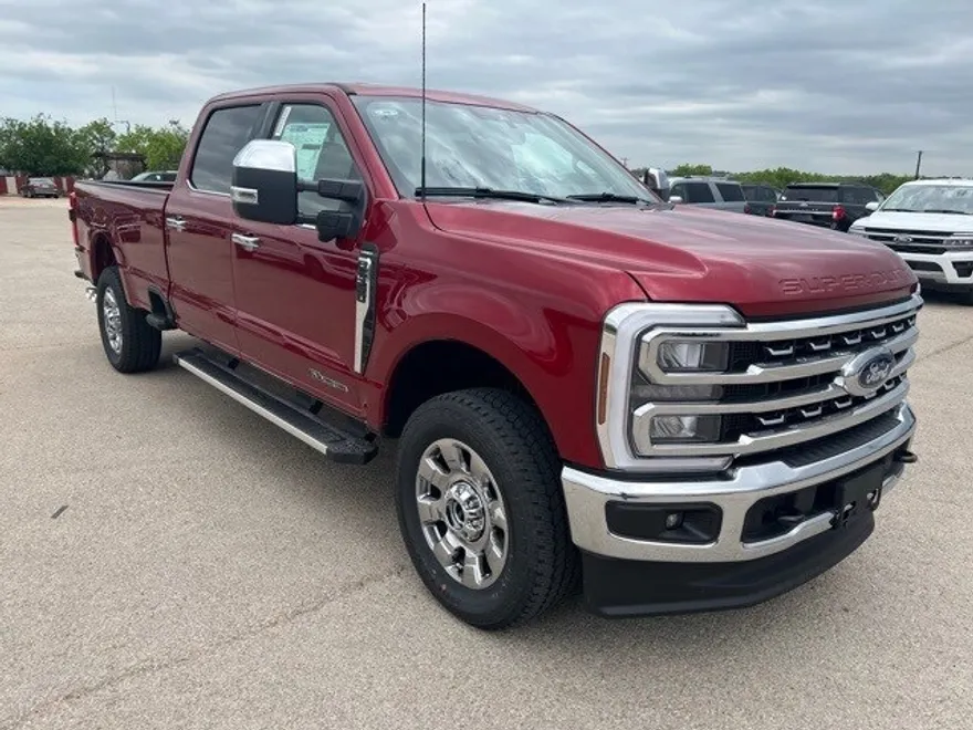 2025 Ford F-350 Lariat photo 1