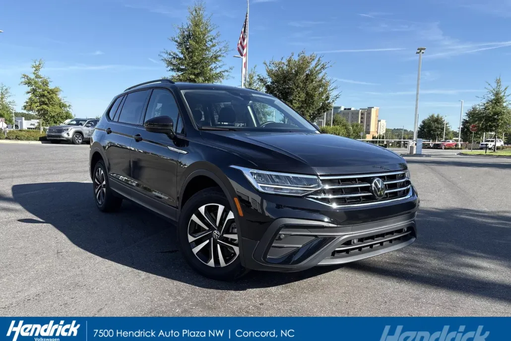 2024 Volkswagen Tiguan S photo 1