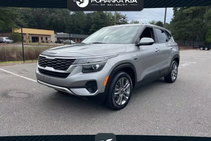 2022 Kia Seltos LX photo 1