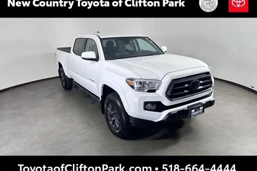2022 Toyota Tacoma SR5 photo 1