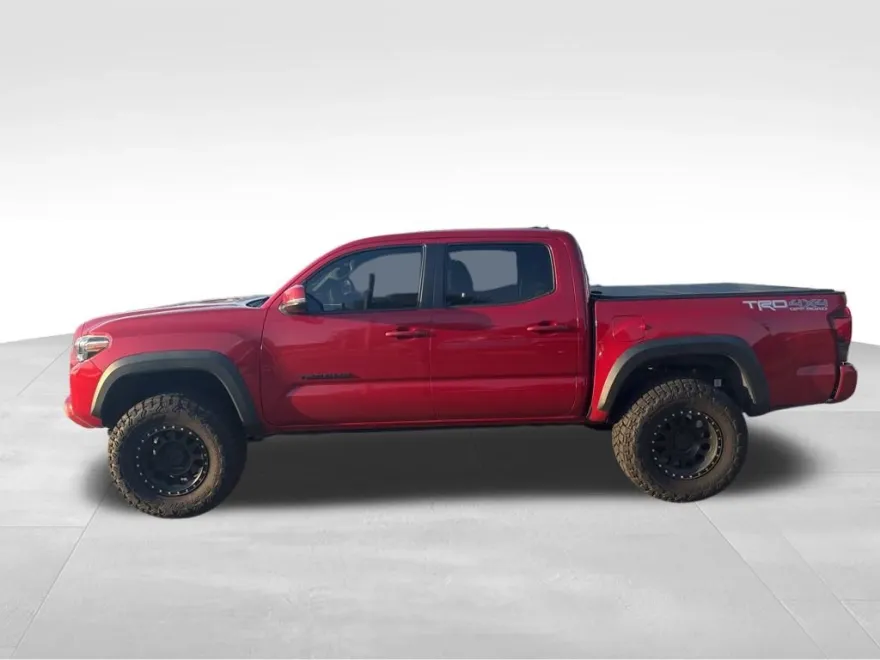 2019 Toyota Tacoma TRD Off-Road photo 1