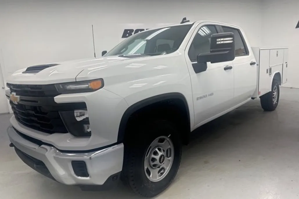 2024 Chevrolet Silverado 2500HD photo 1