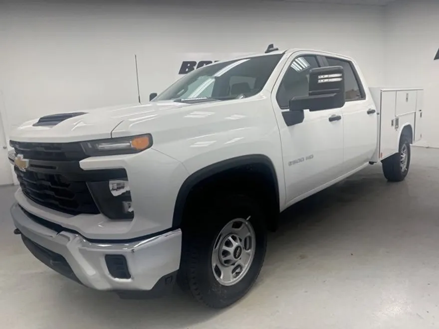 2024 Chevrolet Silverado 2500HD photo 1