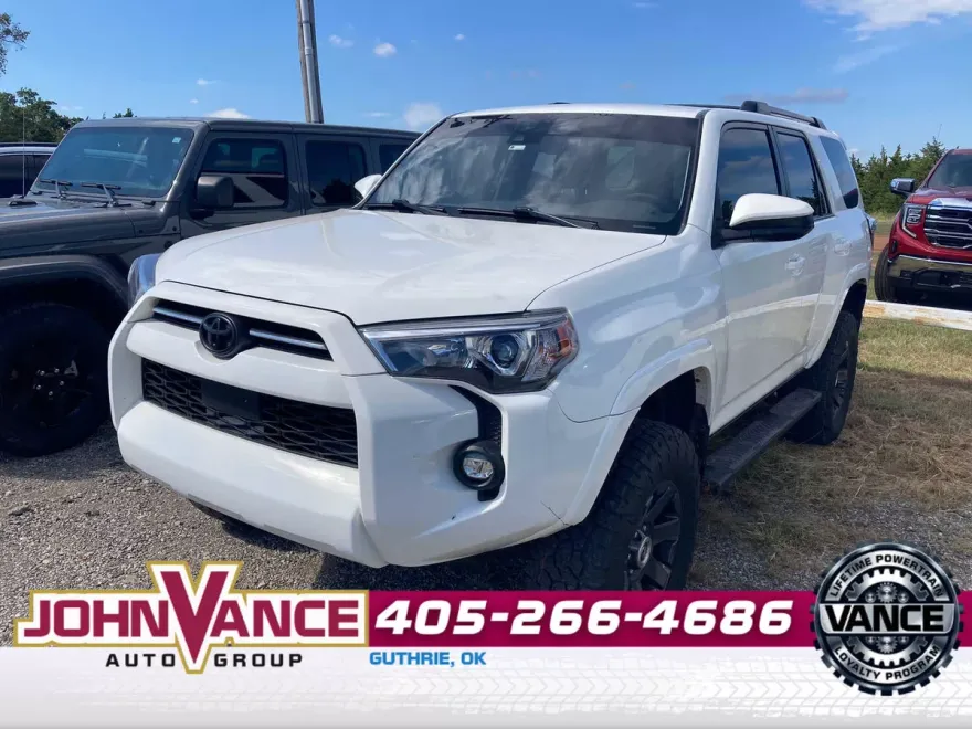 2021 Toyota 4Runner SR5 photo 1