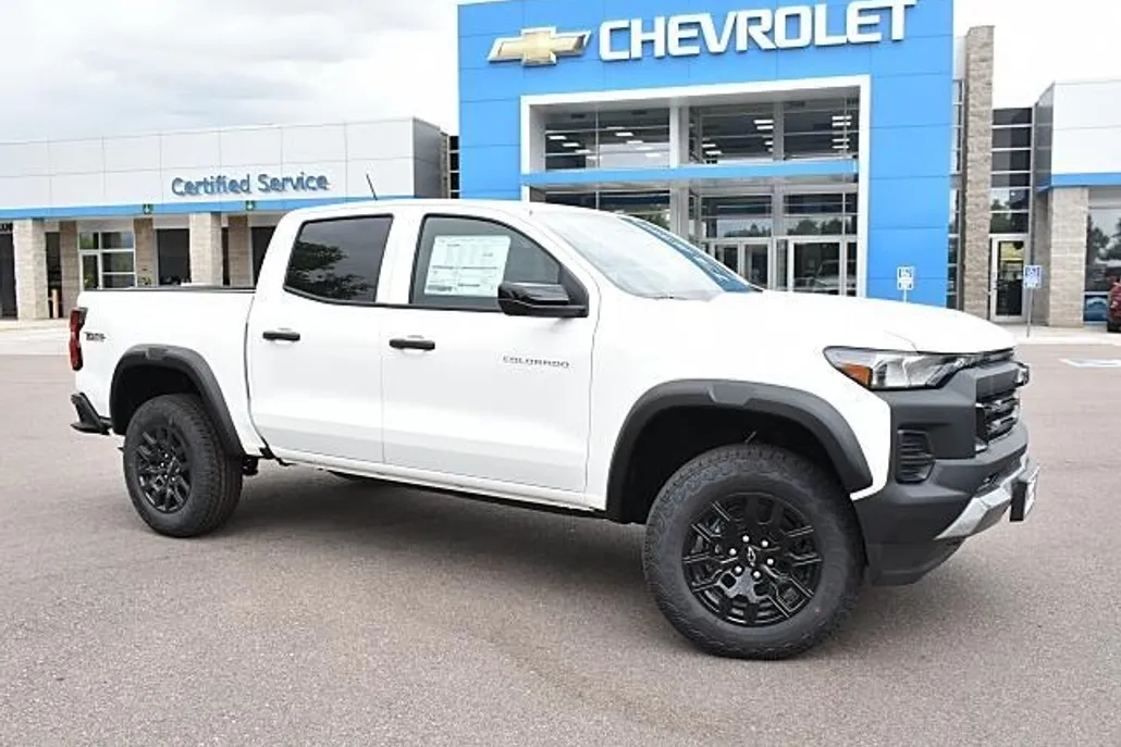 2026 Chevrolet Colorado Trail Boss photo 1