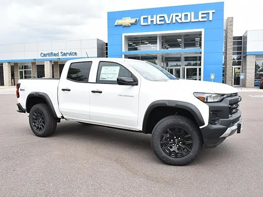 2026 Chevrolet Colorado Trail Boss photo 1
