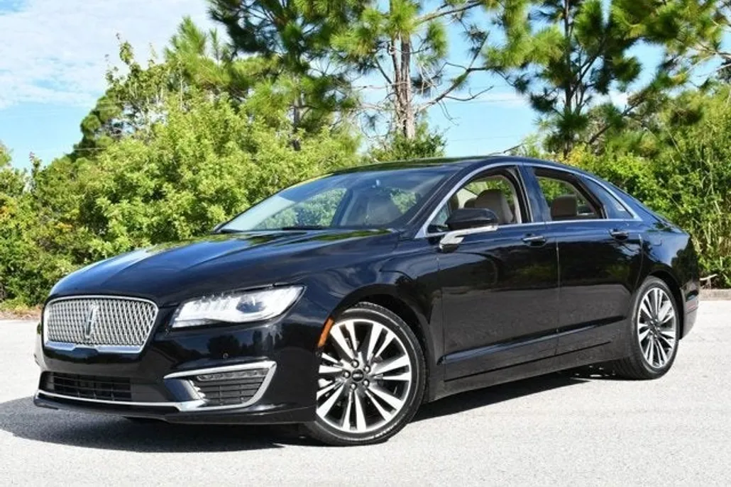 2020 Lincoln MKZ Hybrid Reserve photo 1