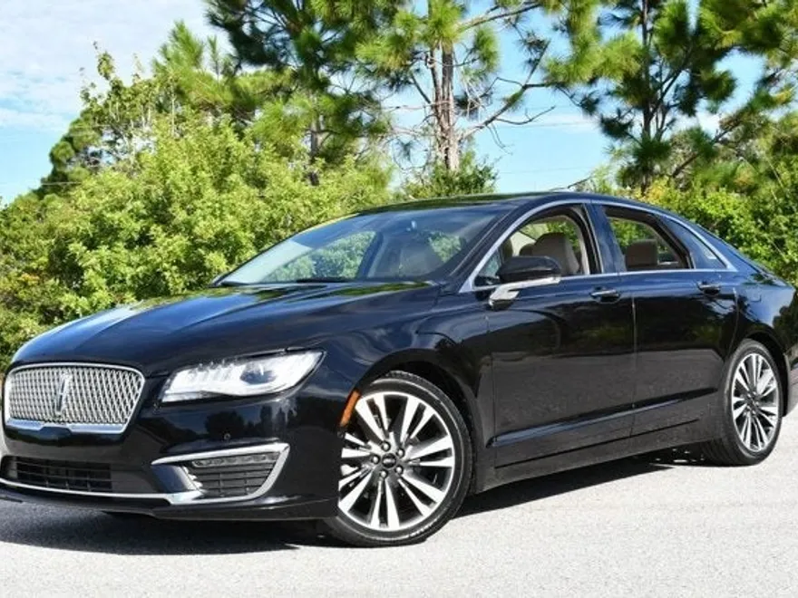 2020 Lincoln MKZ Hybrid Reserve photo 1