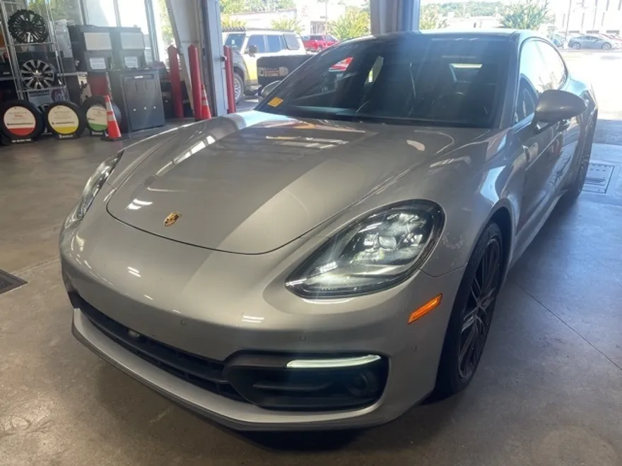 2021 Porsche Panamera 4 photo 1