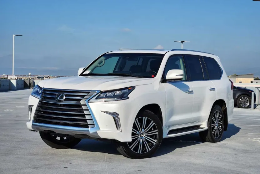 2021 Lexus LX 570 photo 1