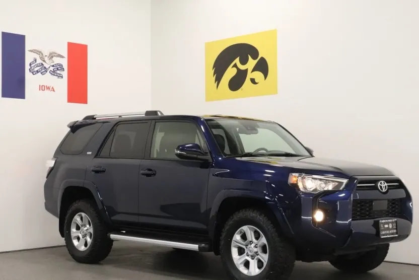 2020 Toyota 4Runner SR5 Premium photo 1
